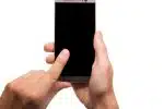 Appelez les salles de sport pour obtenir des informations avant de vous inscrire
